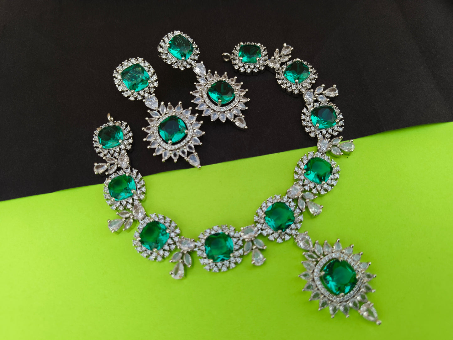 Green Bold Zirconia Necklace Set