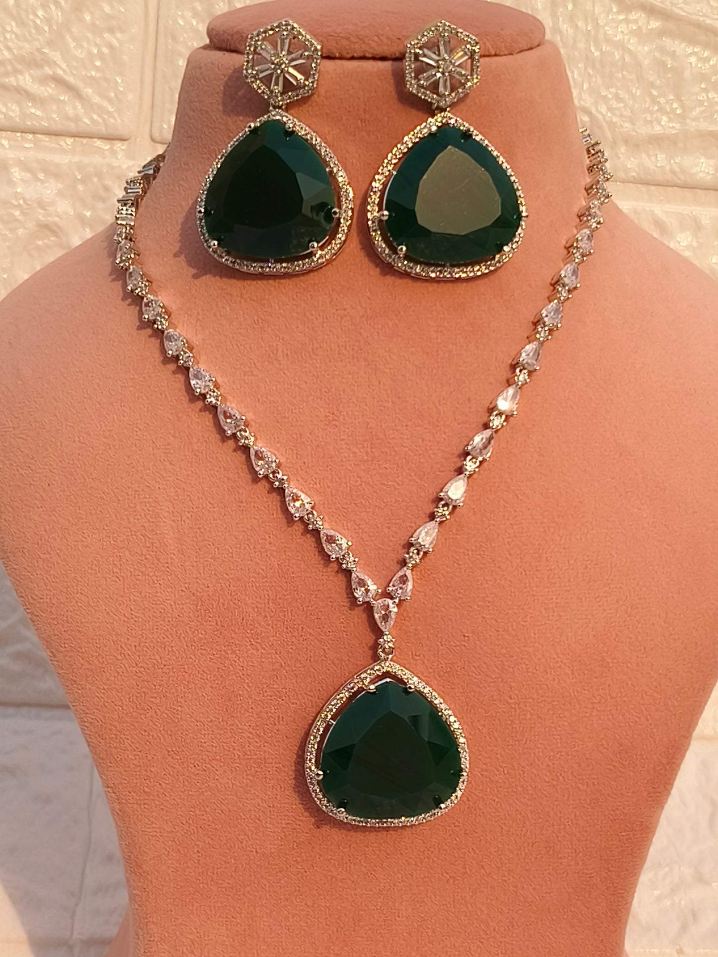 Green princess Zirconia Necklace set