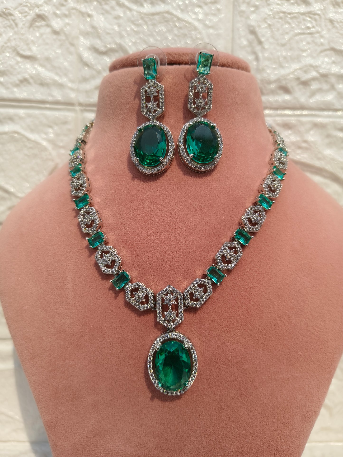 Green small pendent Zirconia Necklace set