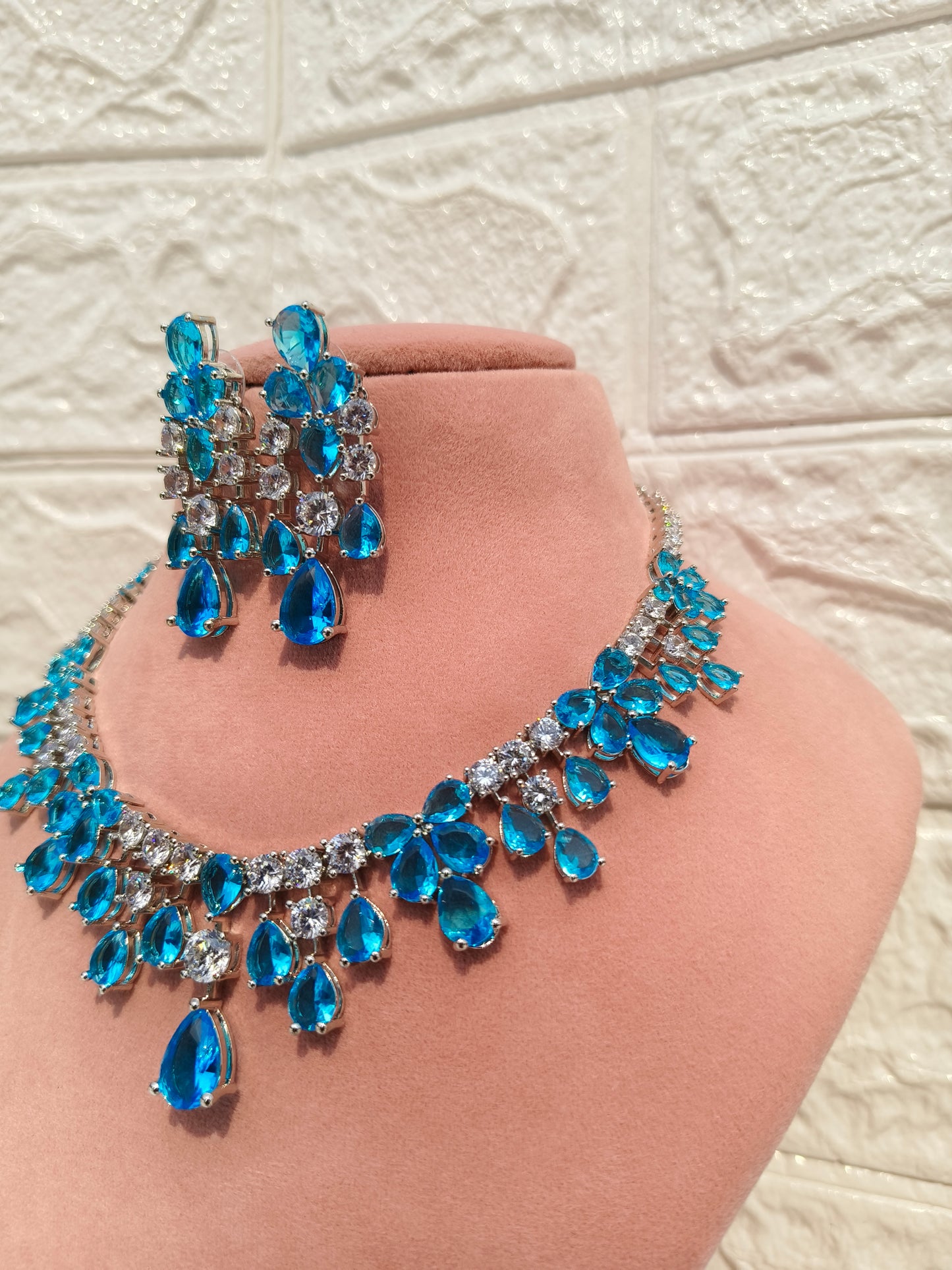 Sparkle Sky BlueZirconia Necklace set