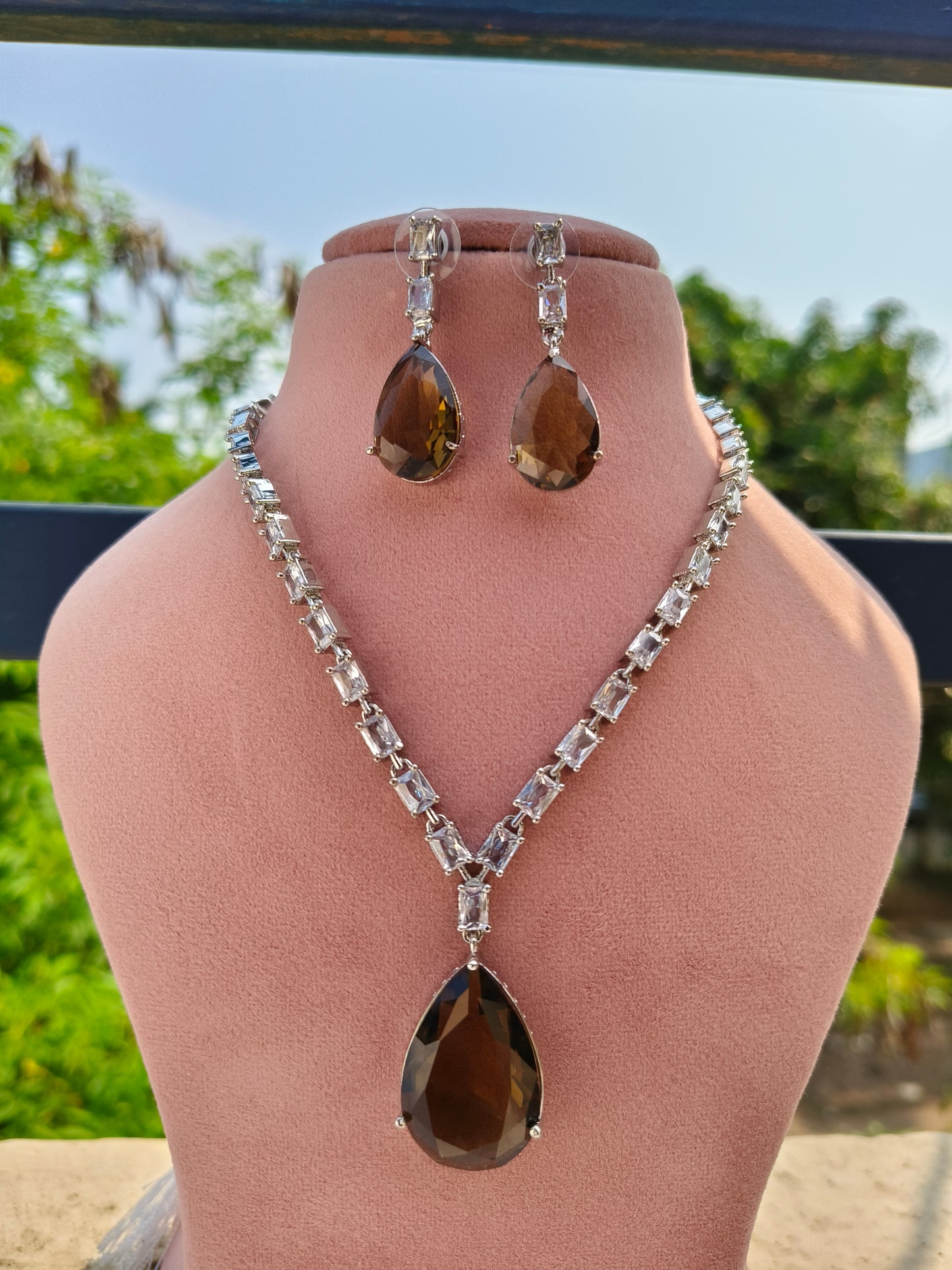 Golden Brown Desert Zirconia Necklace set