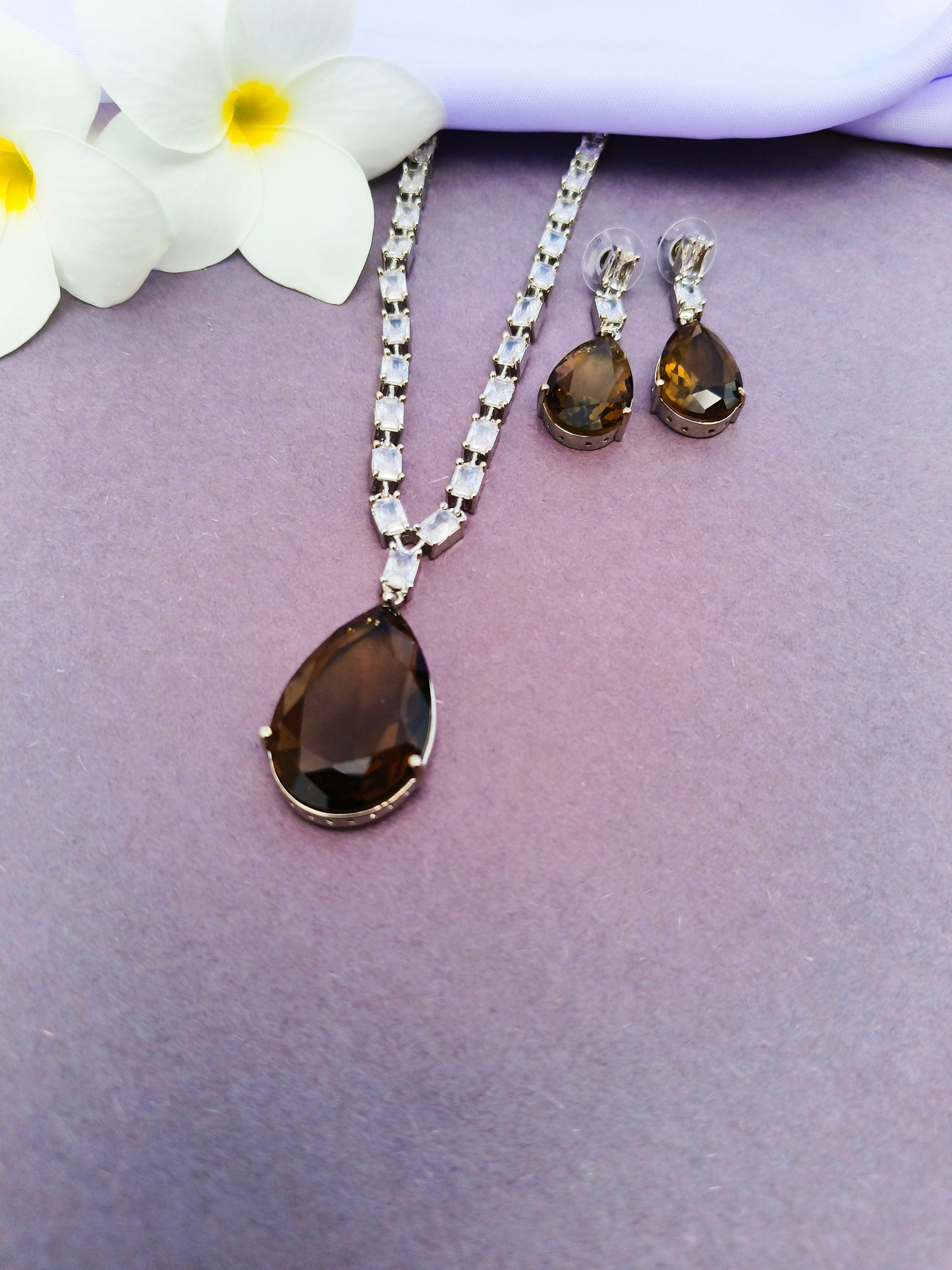 Golden Brown Desert Zirconia Necklace set